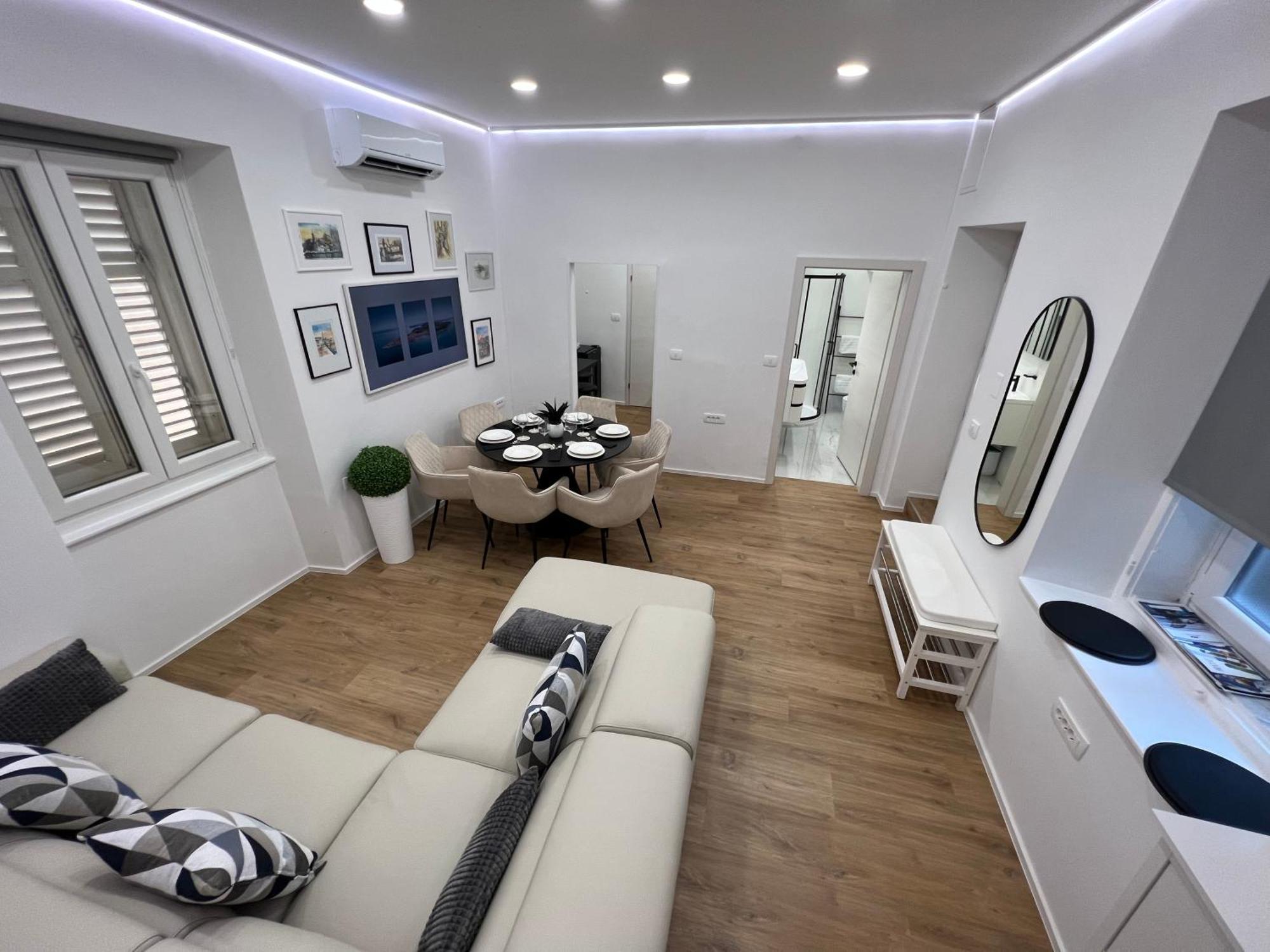 Grand Apartment